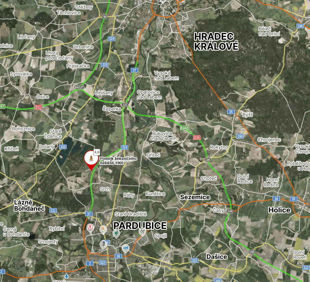 Mapa trasy Pardubice - Hradec Králové (približne v strede ozn. miesto zrážky), zdroj: mapy.com