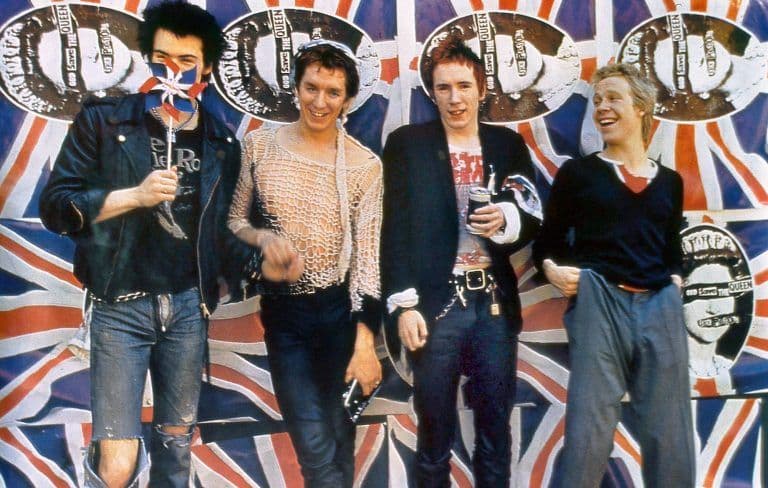 Sex pistols: Sid Vicious, Steve Jones, Johnny Rotten a Paul Cook, zdroj: Discogs