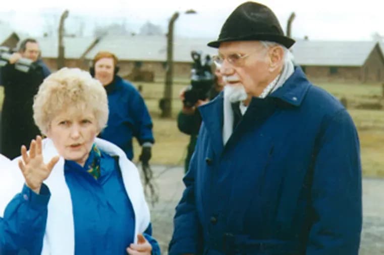 Eva a doktor Münch, zdroj: CANDLES Holocaust Museum